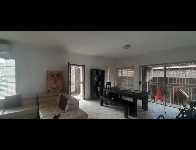 3 BEDROOM PROPERTY TO RENT IN THATCHFIELD